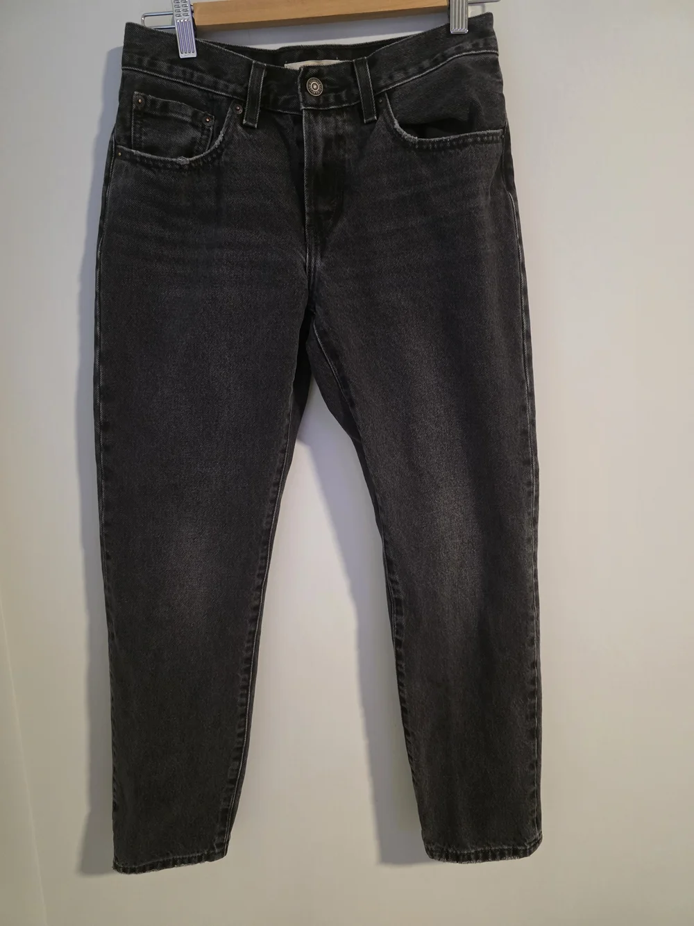 Levi’s Premium Midy Straight Black Washed Jeans Women’s Size 26 - Picture 3 of 16
